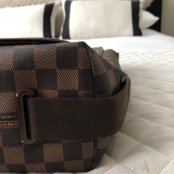 Louis Vuitton Brooklyn GM Damier Messenger Bag - Picture 7 of 10